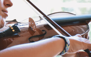 Os Benefícios de Tocar Violino